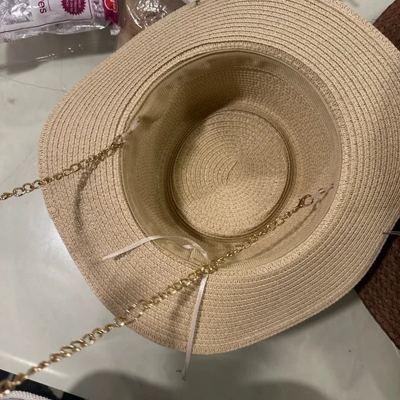 Straw Hat with Chain - Picture 5 of 5